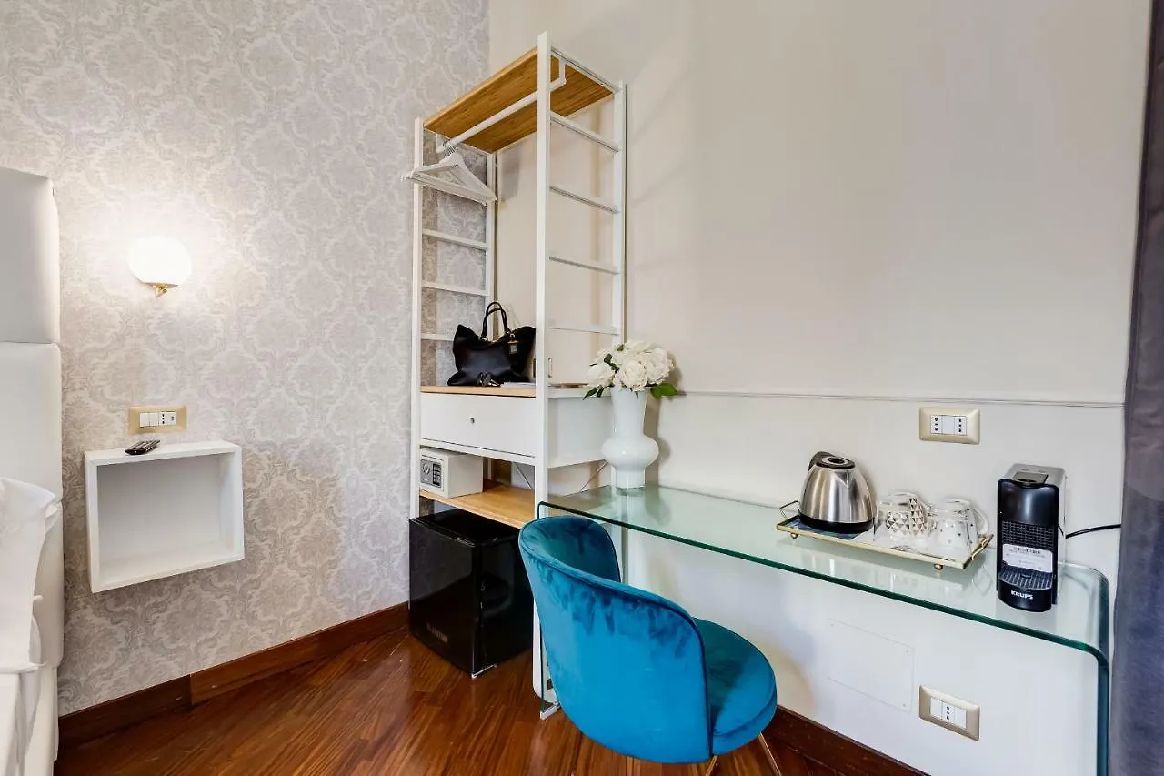 Trevi Private Suites By Premium Suites Collection Rome 2*,